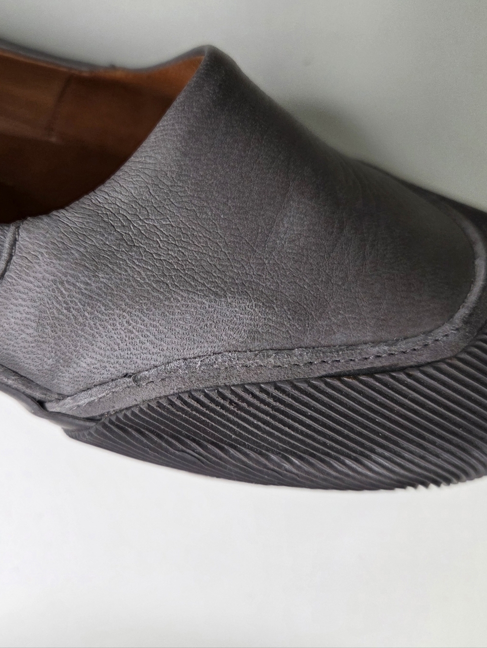 Gentle Souls By Kenneth Cole Belody Flats Gray Suede Leather Size 7 - Picture 5 of 10